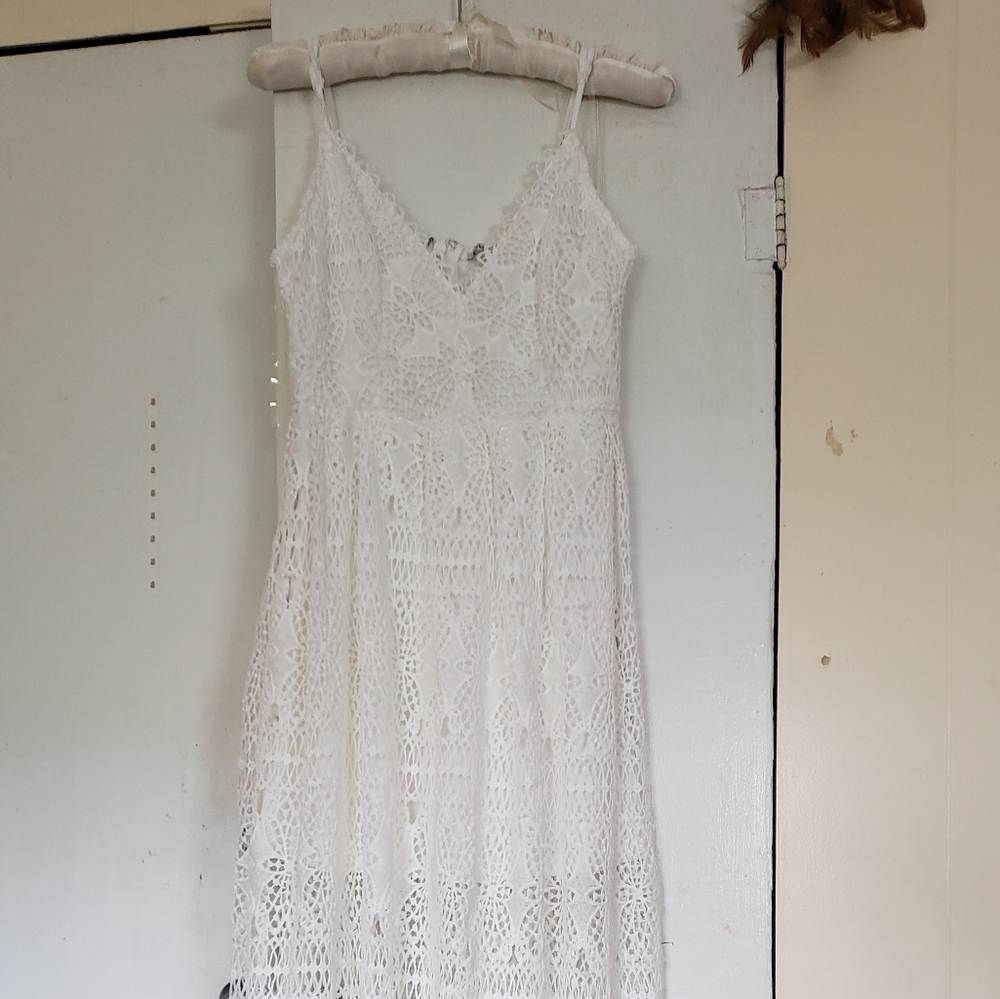 SOLD- Like New White Lace maxi dress - Picture 5 of 5